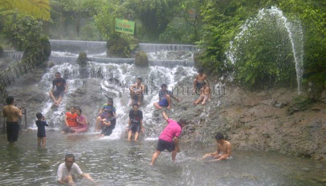 Ingin Berlibur Dan Berobat Coba Kunjungi Pemandian Air Panas Ciater