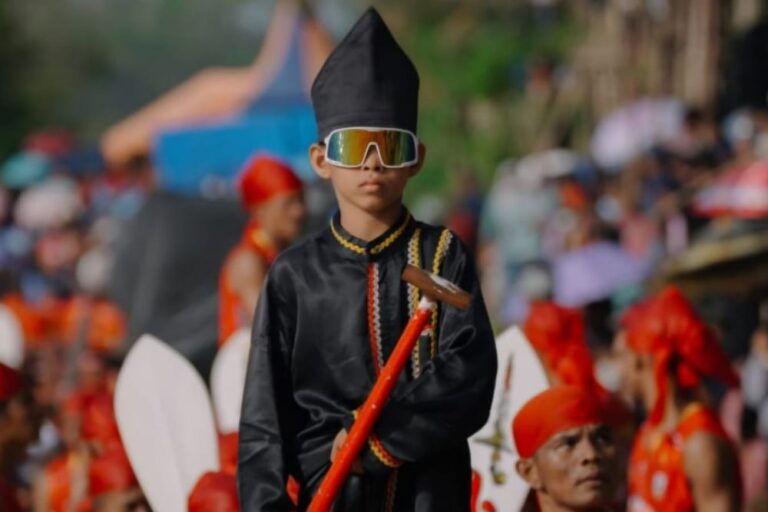 How an 11-Year-Old’s Dance Turned Indonesia’s Pacu Jalur Festival Into a Global Sensation