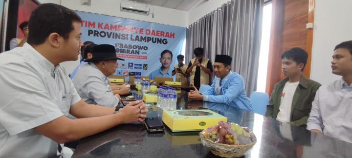 Perkuat Dukungan, Ketua TKN Prabowo - Gibran Fanta, Dr.Arief Rosyid Hasan Kunjungi Sekretariat TKD Lampung 