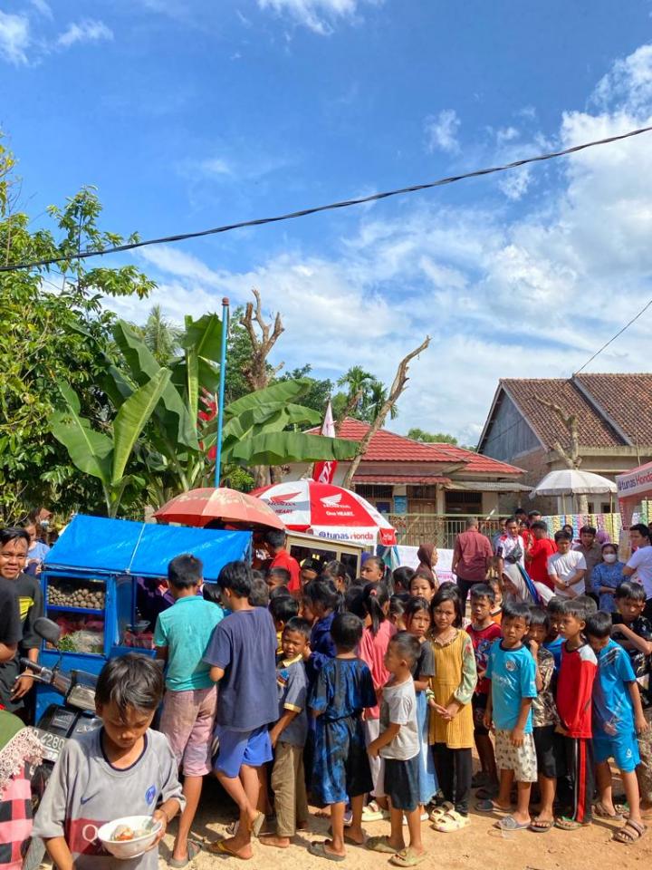 Penyerahan Undian Beli Motor Dapat Motor di Waykanan Ada Bagi Bagi Bakso dan Siomay Gratis 