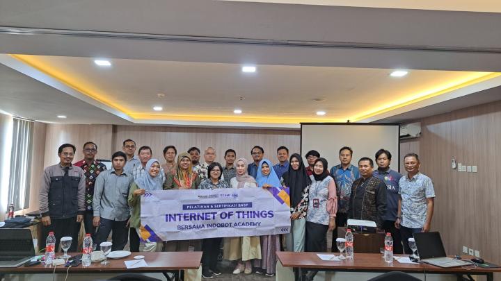 IIB Darmajaya Tingkatkan Kompetensi Dosen Dengan Pelatihan dan Sertifikasi IoT Dari Indoboot Academy Yogyakarta 