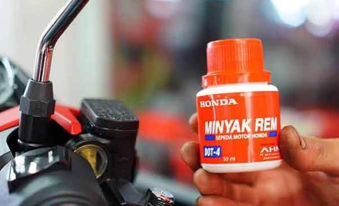 Banyak Yang Tak Tahu, Ini Waktu Tepat Penggantian Minyak Rem Motor Paling Ideal 