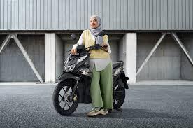 Tips Kendaraan Saat Naik Motor Bagi Wanita 