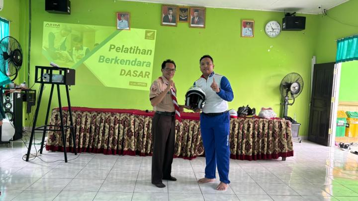 TDM Gelar Safety Riding High School Di SMAN 1 Wayjepara 