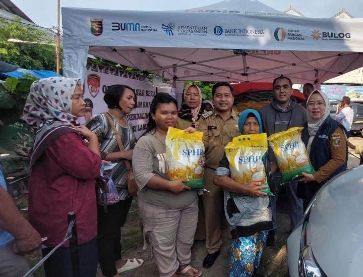 Pemprov Lampung Gelar Operasi Pasar Beras Medium di Sejumlah Pasar Tradisional  