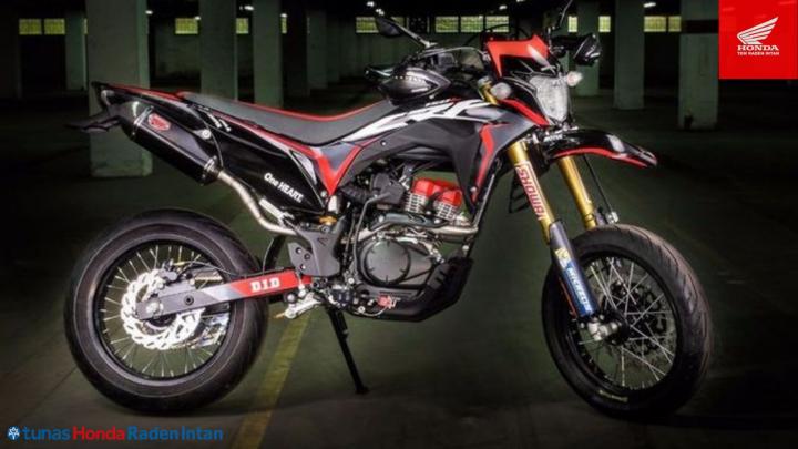 Honda CRF 150L Supermoto Produk Limited Edition Untuk Di Pencinta Motor Trail 