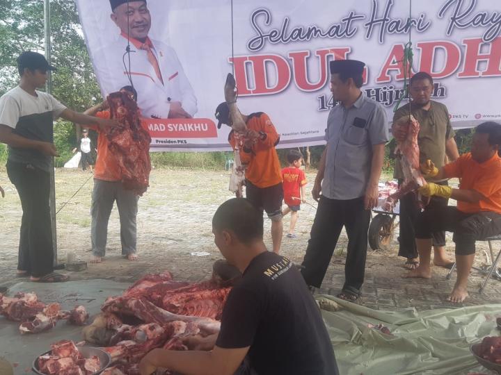 PKS Lampung Kembali Salurkan 1000 Paket Kurban. 