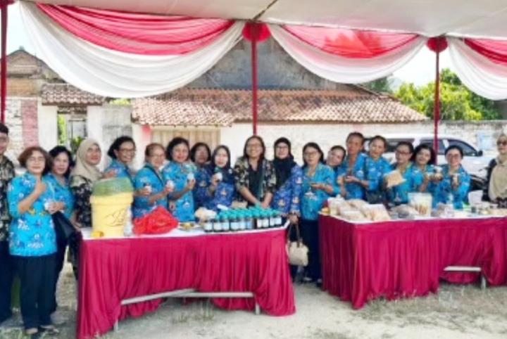 Pojok Eco Enzyme Wanita Katolik RI DPD Lampung Bersinergi dengan Pringsewu Barat Harmoni