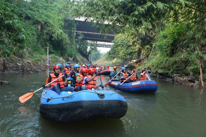 Dukung Pemulihan Ekosistem Sungai Ciliwung, PGN Berhasil Angkut 7.956 Kg Sampah 