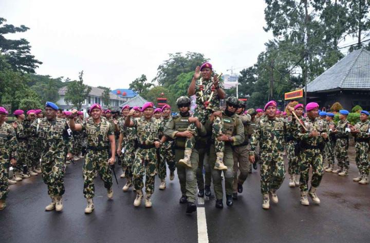 Brigjen TNI (Mar) Umar Farouq, SAP, CHRMP., M.Tr.Opsla., M.Han., Resmi Menjabat Komandan Pasmar 1