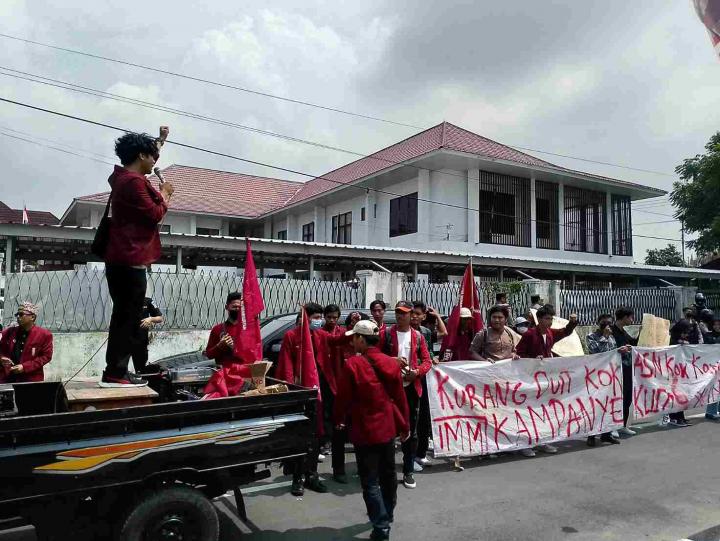 Mahasiswa Minta Bawaslu Bandar Lampung Usut Tuntas ASN Tidak Netral 