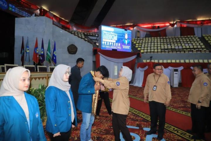 Unila Melepas 833 Mahasiswa Peserta MBKM Ganjil 2024/2025