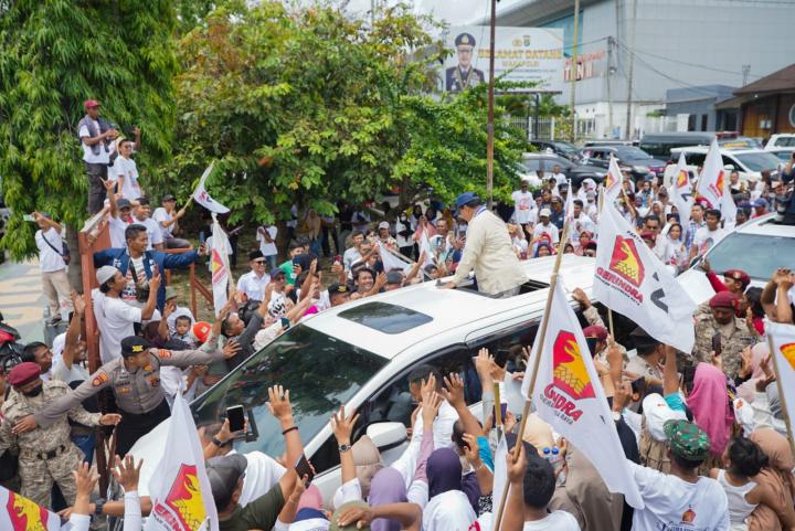 Kehadiran Capres Prabowo di Lampung di Sambut Antusias Oleh Warga dan Relawan 