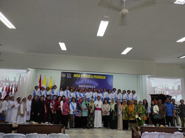 Elisabeth Sri Puryanti M. Pd Ketua Presidium Wanita Katolik RI DPD Lampung Sampaikan Rasa Syukur dan Bangga Pada HUT Wanita Katolik RI Ke - 100 Tahun