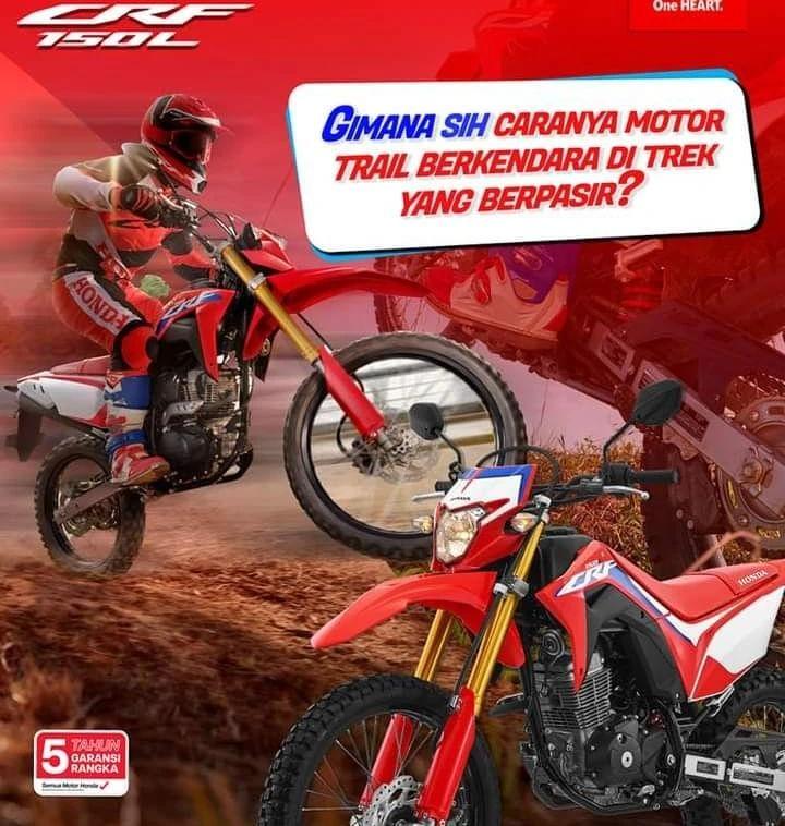 Trik dan Tips Mengendarai Motor Trail di Track Pasir 