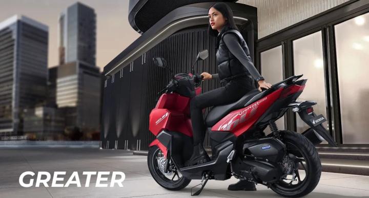 Ridding Keren Pakai Aksesoris Motor Honda Khusus Pengendara Perempuan 