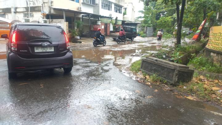 Kondisi Terkini Jalan Ikan Duyung, Masih Kurang Perhatian dan Perbaikan