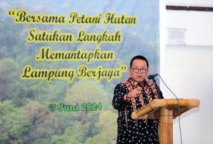 Gubernur Arinal Hadiri Pembinaan Kelompok Tani Hutan Menuju Masyarakat Lampung Berjaya Tahun 2024