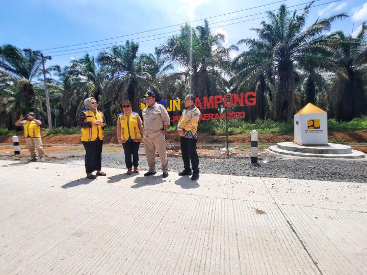 Gubernur Arinal Djunaidi Tinjau Jembatan, Jalan, dan SMK di Mesuji