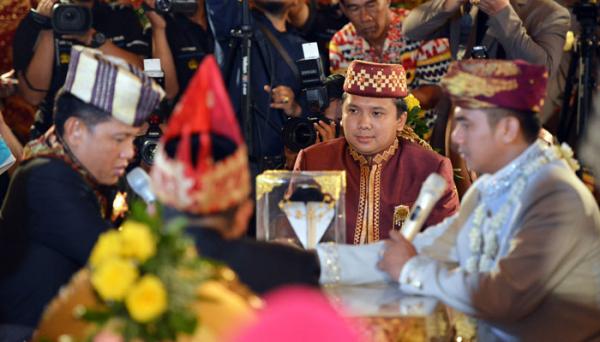 Gubernur dan Ketua MPR RI Jadi Saksi Pernikahan Anak ...