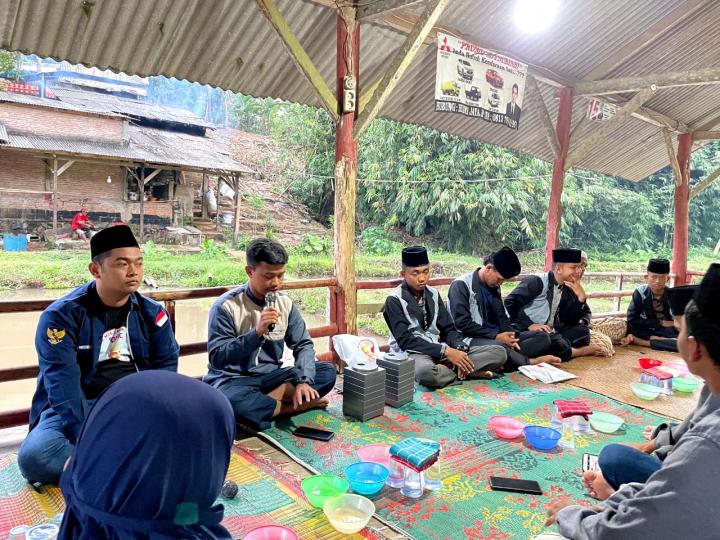 Ganjar Milenial Gelar Bukber dan Santunan Anak Yatim di Lampung Timur