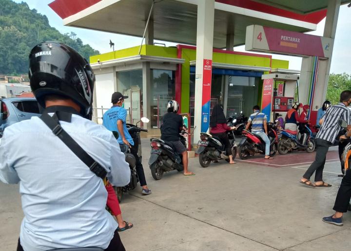 Harga Pertamax di Bandar Lampung Rp 12,750 per Liter