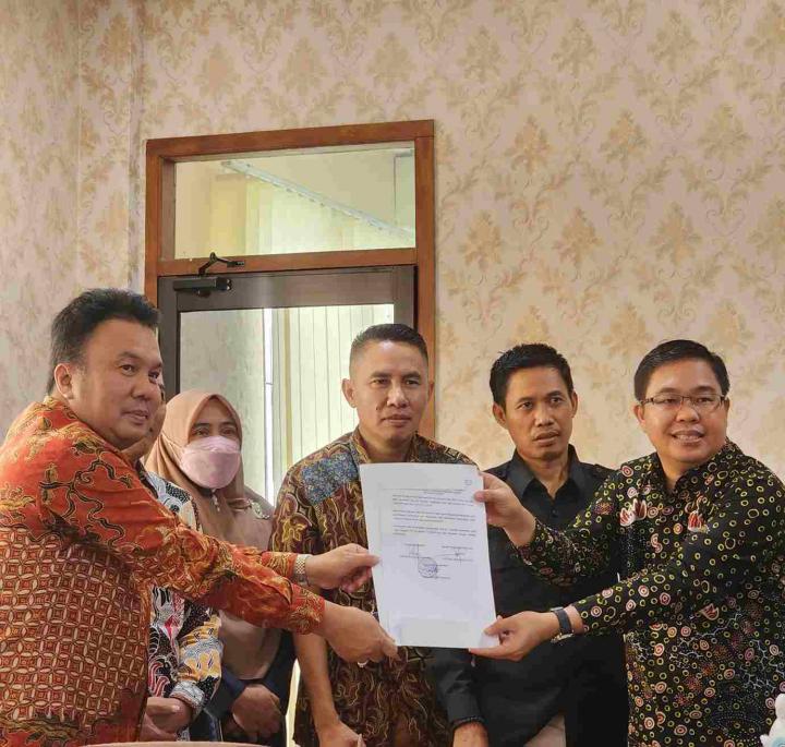 Dikawal Kader Gerindra dan Masyarakat Lampung, Benny Uzer Resmi Daftar Bakal Calon DPD RI