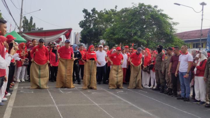 Semarak Kemerdekaan, Walikota Bandar Lampung Ikuti Berbagai Lomba Tradisional 