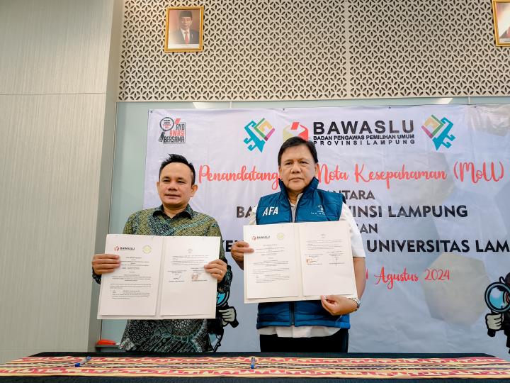 Perkuat Pengawasan Pemilihan, Bawaslu Lampung Dan Ikatan Keluarga Alumni Universitas Lampung Teken MoU