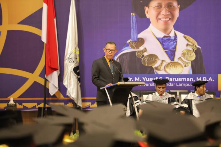 Sekdaprov Fahrizal Darminto Hadiri Rapat senat Luar Biasa, Yudisium dan Wisuda Sarjana / Pascasarjana UBL 