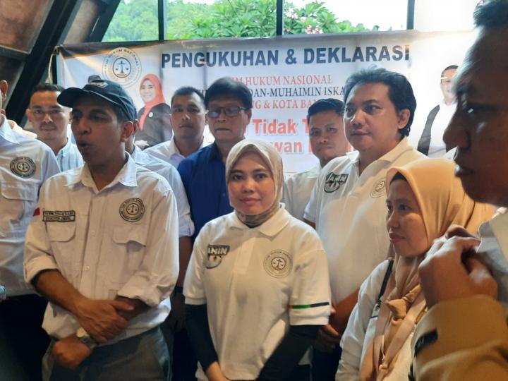 Dr Dwi Putri Melati di Kukuhkan Jadi Koordinator Tim Hukum Nasional AMIN Bandar Lampung 