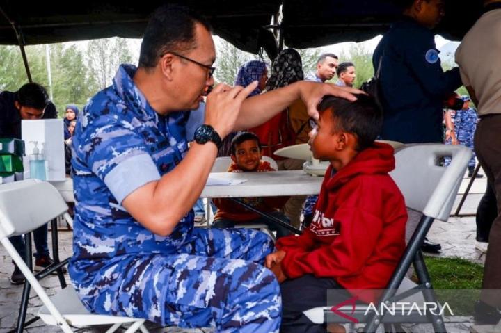 Menunaikan Bakti di Ujung Negeri Melalui Pengobatan Gratis  