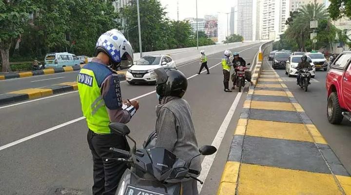 Denda Tilang Tidak Punya SIM Motor, Ini Ketentuannya 