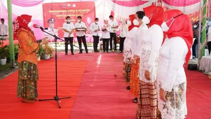 Kukuhkan Bunda PAUD dan Bunda Literasi Desa, Winarni Harapkan Pengurusan Baru Ciptakan Program Inovasi Untuk Masyarakat