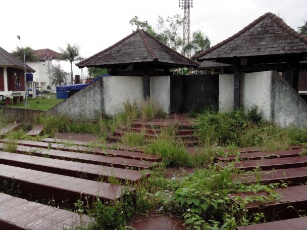 Foto Kondisi Teater Terbuka  di Komplek PKOR Way Halim 