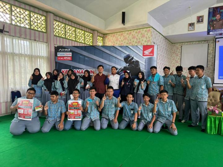 TDM Ajak Jurnalis Mengajar dan Ikuti Safety Riding di SMKN 9 Bandar Lampung 