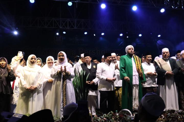 Bandar Lampung Bersholawat Bersama Habib Syech Bin Abdul Qodir Assegaf