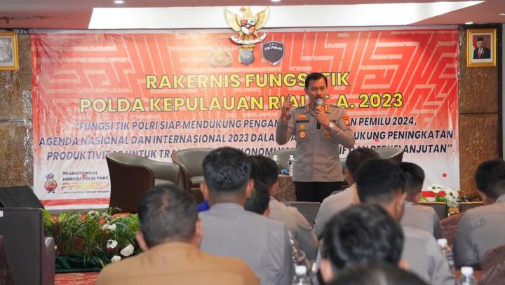 Kabid Humas Polda Kepri Menjadi Narasumber Pada Rakernis Fungsi TIK Polda Kepulauan Riau Tahun Anggaran 2023 