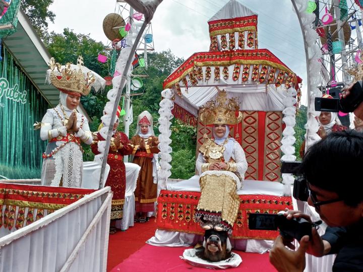 Dianugerahi Gelar Batin Mustika Cahaya Marga, Ini Pesan Walikota Untuk Generasi Muda 