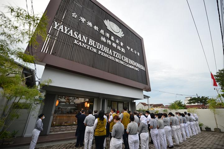 Yayasan Buddha Tzu Chi Indonesia Kantor Penghubung Lampung Menebarkan Cinta Kasih Kepada Masyarakat