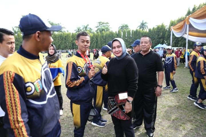 Gubernur Arinal Djunaidi Apresiasi Atlet Drumband PDBI Lampung yang Berhasil Meraih Peringkat 5 Besar Nasional pada Kejurnas Drumband di Madiun 2022 