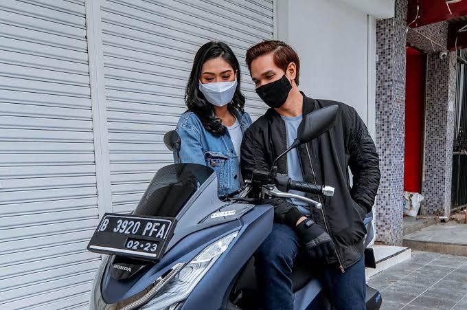 Pentingkah Memakai Masker Saat Naik Motor 