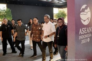 Menkominfo Pastikan Kesiapan Fasilitas di Media Center KTT Ke 43 Asean