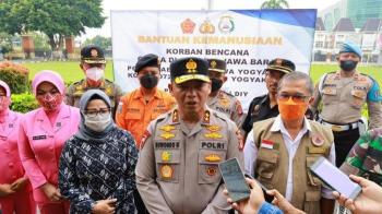 Kapolda DIY Irjen Suwondo Melepas Rombongan Bantuan Kemanusiaan Gempa Cianjur