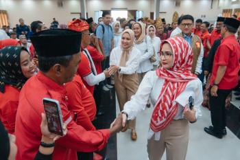 Sekretaris DPD Partai Gerindra Lampung Hadir Dalam Deklarasi Pasangan Cabup Pesawaran dan Wakil Bupati Pesawaran dan Mengantarkan Daftar Ke KPU Pesawaran 