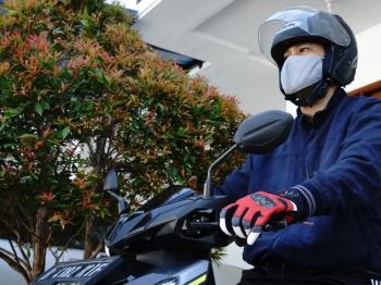 Seberapa Pentingnya Memakai Masker Saat Naik Motor 