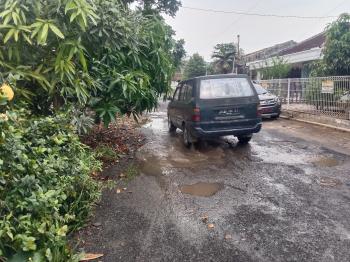 Rusak Parah, Jalan Way Semangka di Tengah Kota Perlu Diperhatikan