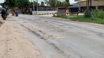 Jalan Rusak di Bandar Lampung, Warga Minta Pemerintah Perhatikan