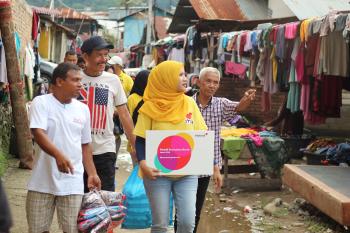 Peduli Tanggap Darurat Banjir Padang Sumatera Barat, Indosat Ooredo Hutchison Salurkan Bantuan Bagi Masyarakat Terdampak 