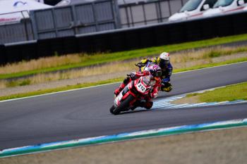 CBR250RR Tampil Perkasa di ARRC Jepang, Pebalap Astra Honda Sapu Juara Pertama  